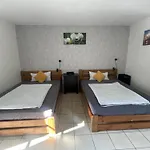 Schoenes Ferienhaus&monteurzimmer Direkt In Lich, Ruhige&zentrale Lage *
