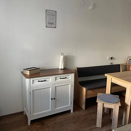 Casa de Férias Schoenes Ferienhaus&monteurzimmer Direkt In Lich, Ruhige&zentrale Lage