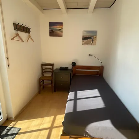 Schoenes Ferienhaus&monteurzimmer Direkt In Lich, Ruhige&zentrale Lage Casa de Férias Lich