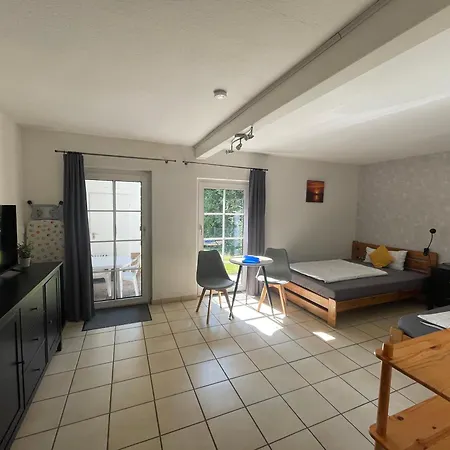 Schoenes Ferienhaus&monteurzimmer Direkt In Lich, Ruhige&zentrale Lage