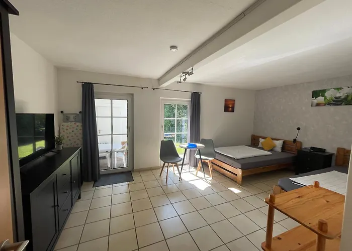 Schoenes Ferienhaus&monteurzimmer Direkt In Lich, Ruhige&zentrale Lage