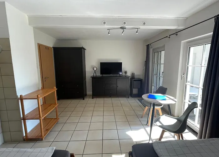 Schoenes Ferienhaus&monteurzimmer Direkt In Lich, Ruhige&zentrale Lage * Lich